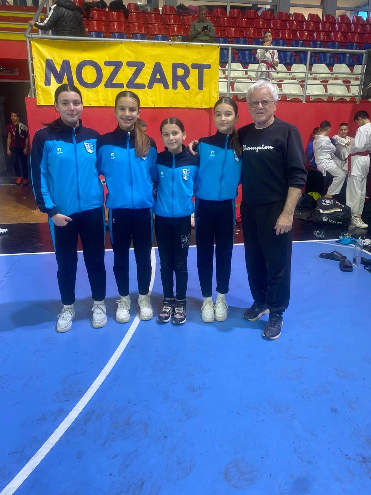 f24e3f68582ea7085122114a1c1e1c0c