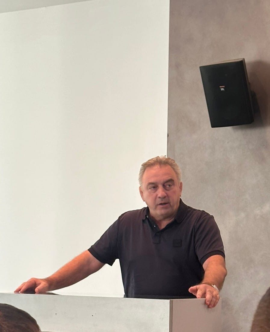 cc38764e 56a8 49e5 b0d6 ee37d35831b9